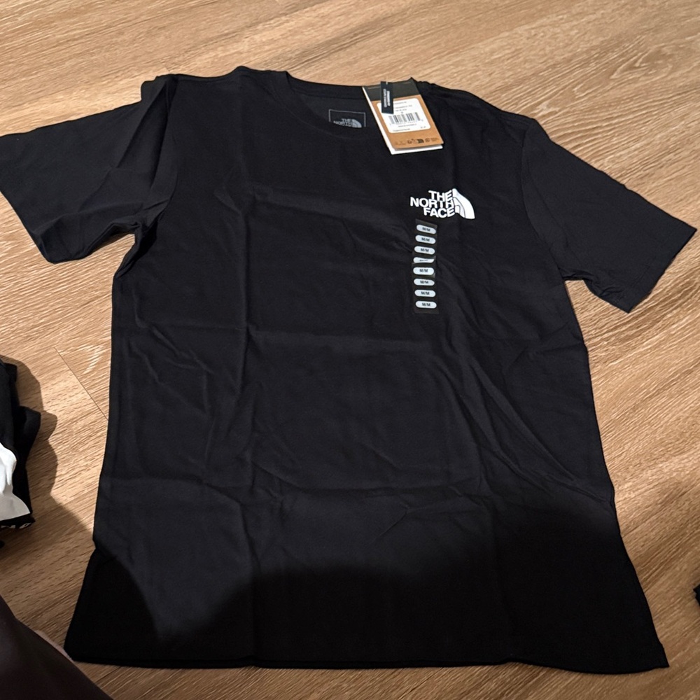 BRAND NEW The North Face Men's Classic Black Tee Size M